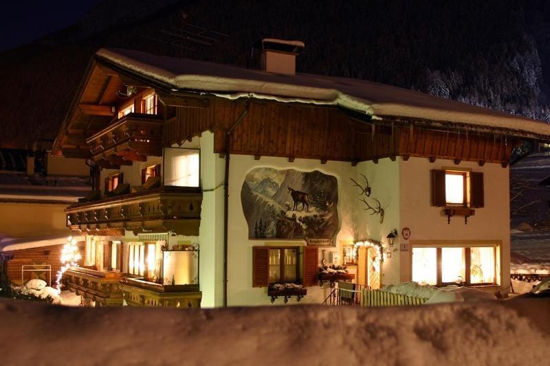 Haus Bergheimat - Familie Oberacher Pensjonat Fulpmes Zewnętrze zdjęcie