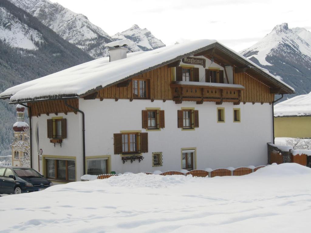 Haus Bergheimat - Familie Oberacher Pensjonat Fulpmes Zewnętrze zdjęcie